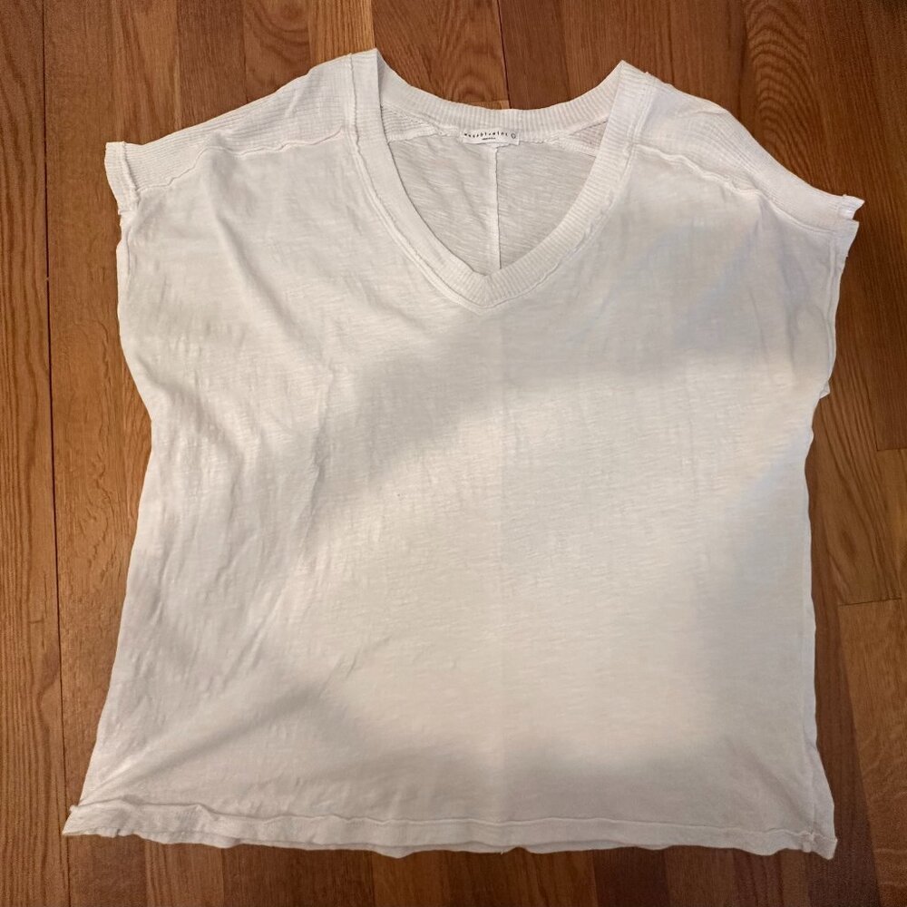 Wasabi + Mint White 100% Cotton Tee | Size L | V-Neck | EUC